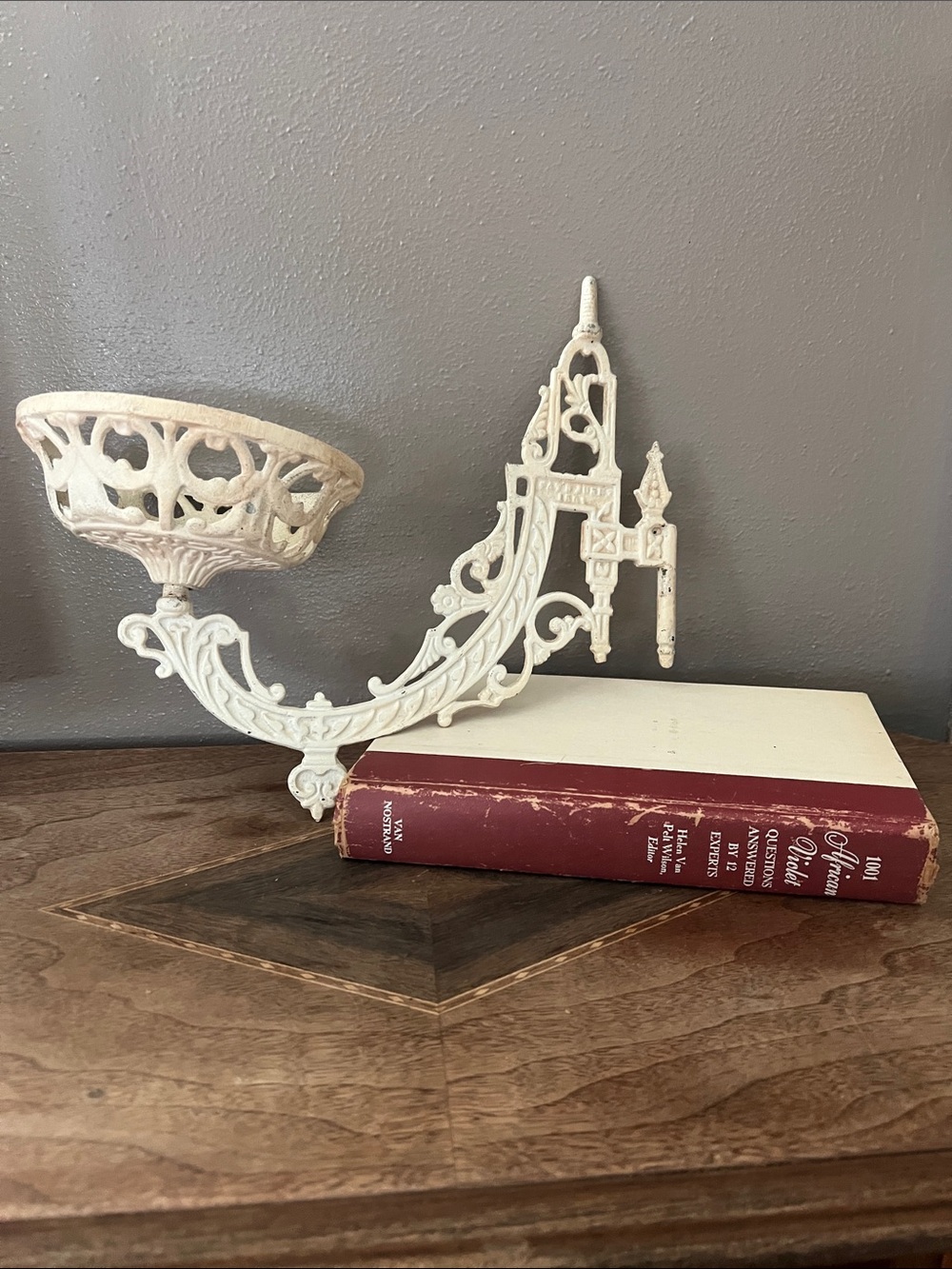 Vintage!Antique! Ornate Cast Iron Wall oil lamp holderr - Cream